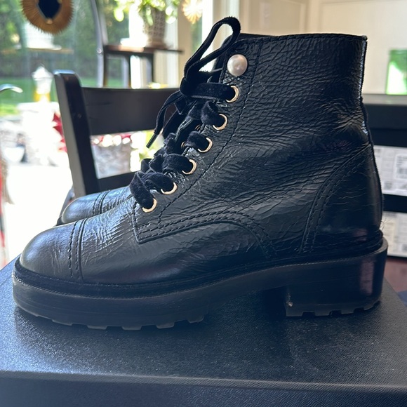 CHANEL short boots - Picture 2 of 8